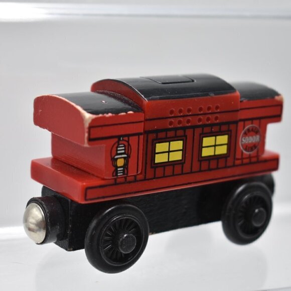 Thomas & Friends SODOR TRAIN LINE MUSIC CABOOSE Thomas Wooden Railway 2003 - Picture 6 of 7